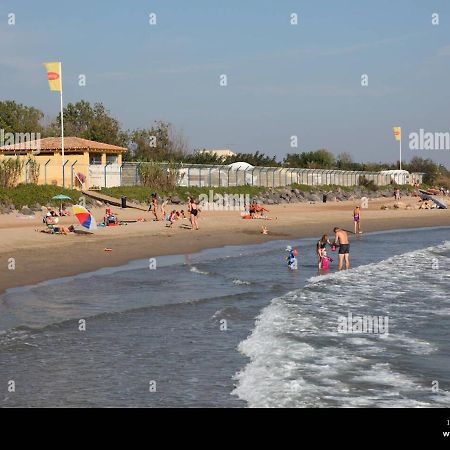Camping Carabasse Vias Plage. エクステリア 写真